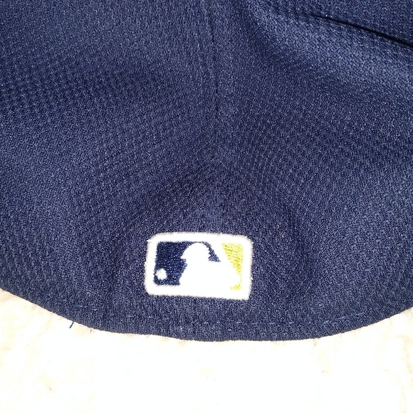 Milwaukee Brewers New Era Fitted Hat - Picture 3 of 5